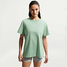 ДАМСКА ТЕНИСКА NIKE IH7601-006 NSW CLASSIC SS TEE ЗЕЛЕНА ДАМСКА ТЕНИСКА NIKE IH7601-006 NSW CLASSIC SS TEE ЗЕЛЕНА
