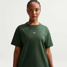 ДАМСКА ТЕНИСКА NIKE IH7601-323 NSW CLASSIC SS TEE ЗЕЛЕНА ДАМСКА ТЕНИСКА NIKE IH7601-323 NSW CLASSIC SS TEE ЗЕЛЕНА