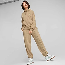 ДАМСКО ДОЛНИЩЕ PUMA CLASSICS SWEATPANTS TR SAND ДАМСКО ДОЛНИЩЕ PUMA CLASSICS SWEATPANTS TR SAND