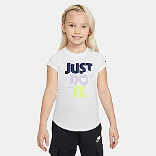 ДЕТСКА ТЕНИСКА ЗА МОМИЧЕ NIKE G SWEET SWOOSH JDI TEE БЯЛА ДЕТСКА ТЕНИСКА ЗА МОМИЧЕ NIKE G SWEET SWOOSH JDI TEE БЯЛА