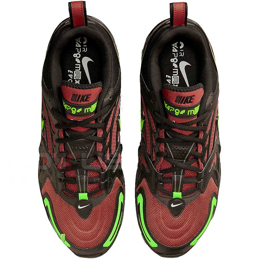 green and red vapormax