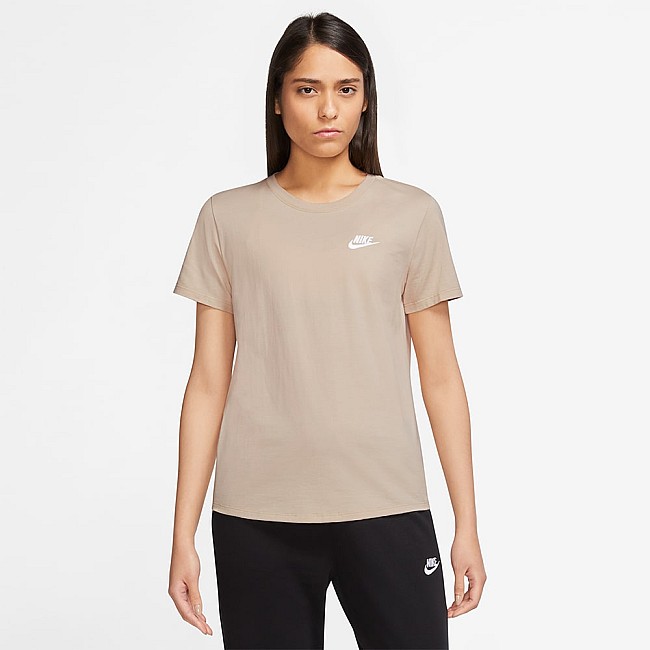 ДАМСКА ТЕНИСКА NIKE NSW TEE CLUB SANDDRIFT