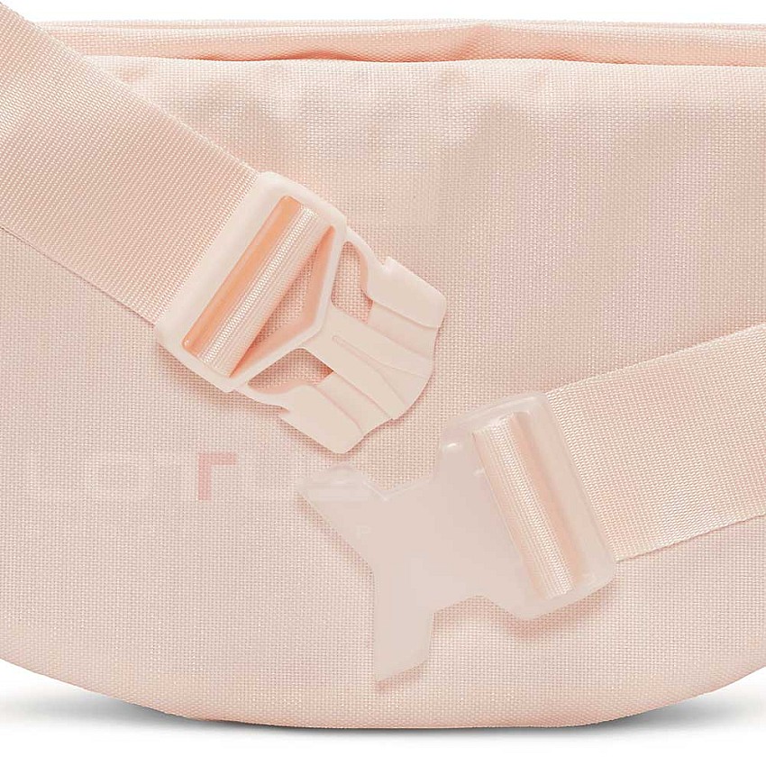 ЧАНТИЧКА NIKE HERITAGE WAISTPCK-MTLC MTRL GUAVA ICE