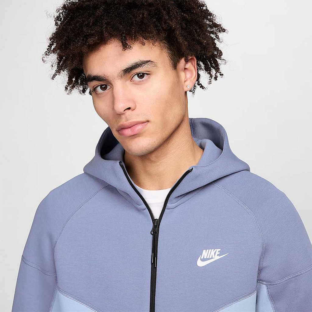 МЪЖКО ГОРНИЩЕ NIKE TCH FLC FZ WR HOODIE СИВО/СВЕТЛОСИНЬО | Цени от