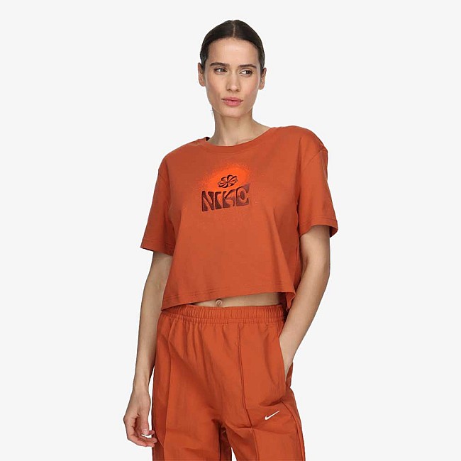 ДАМСКА ТЕНИСКА NIKE NSW TEE OC1 EDAY ОРАНЖЕВО-КАФЯВА