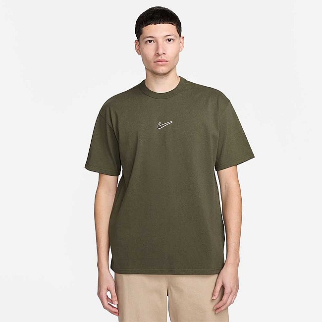 МЪЖКА ТЕНИСКА NIKE NSW TEE PREM ESSNTL OPEN КАФЯВО-ЗЕЛЕНА