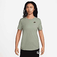 ДАМСКА ТЕНИСКА NIKE DX7902-370 NSW CLUB SS TEE СВЕТЛОЗЕЛЕН