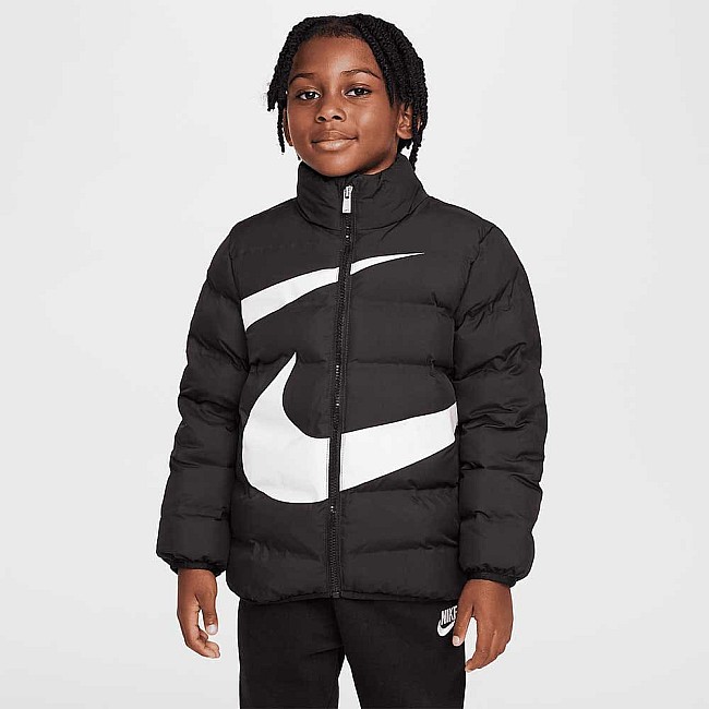 ДЕТСКО ЯКЕ ЗА МОМЧЕ NIKE 86M133-023 WRAP SWOOSH DEBOSSED QUILT ЧЕРНО