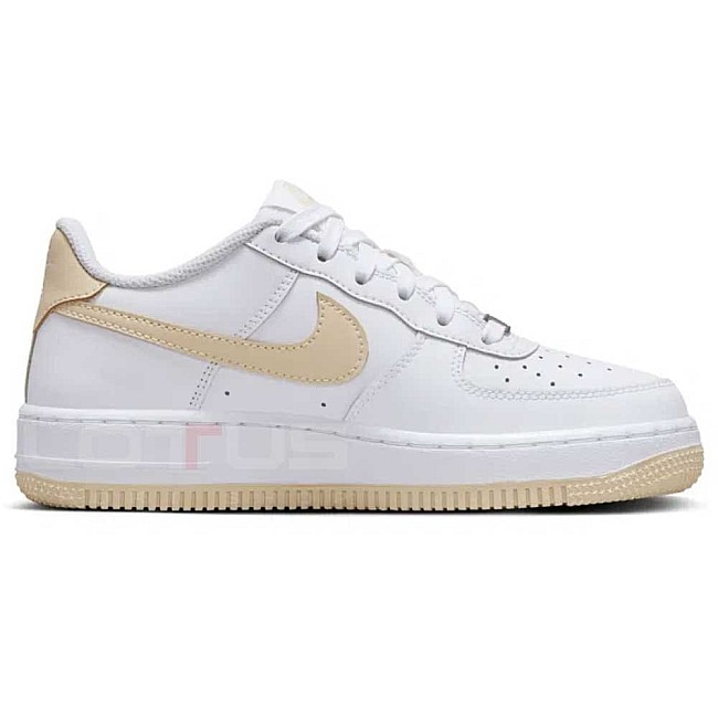 ДЕТСКИ ОБУВКИ ЗА МОМИЧЕ NIKE FV5948-118 AIR FORCE 1 BG БЕЛИ/СВЕТЛОКАФЯВИ