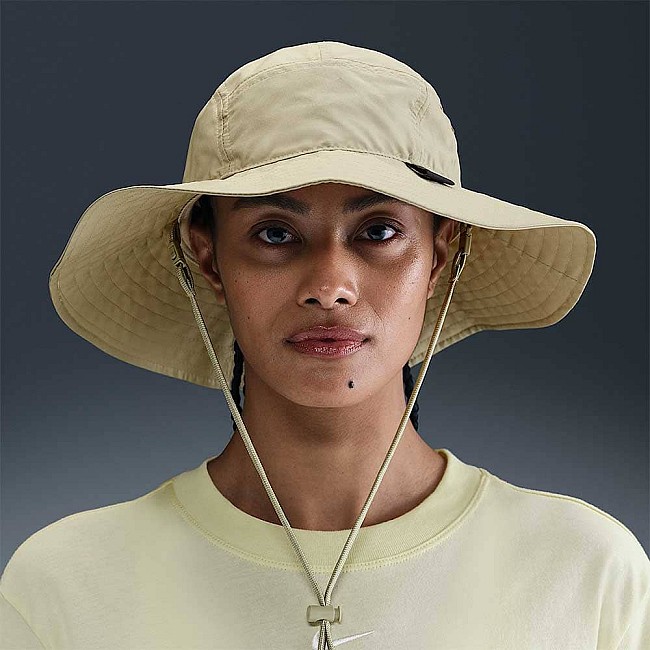 ШАПКА С ПЕРИФЕРИЯ NIKE HJ7135-253 APEX BUCKET WB OTDR L СВЕТЛОКАФЯВА