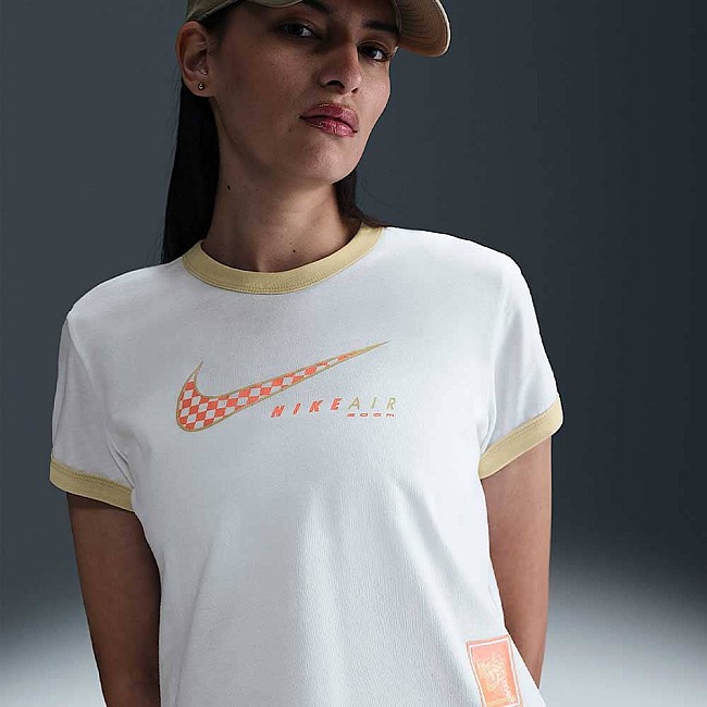 ДАМСКА ТЕНИСКА NIKE HQ1707-100 NSW CLUB SS TEE MOTO RGR БЯЛА
