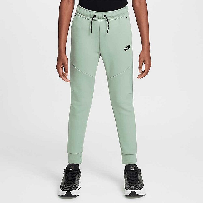 ДЕТСКО ДОЛНИЩЕ ЗА МОМЧЕ NIKE HV5869-037 NSW TCH FLC JGGR PD БЛЕДОЗЕЛЕНО