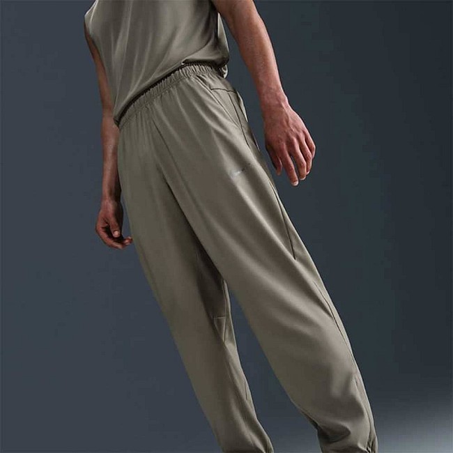 МЪЖКО ДОЛНИЩЕ NIKE FB7497-320 DF FORM PANT TPR БЛЕДОЗЕЛЕНО