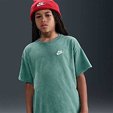 ДЕТСКА ТЕНИСКА ЗА МОМЧЕ NIKE IH3584-361 NSW CLUB WASH TEE ЗЕЛЕНА