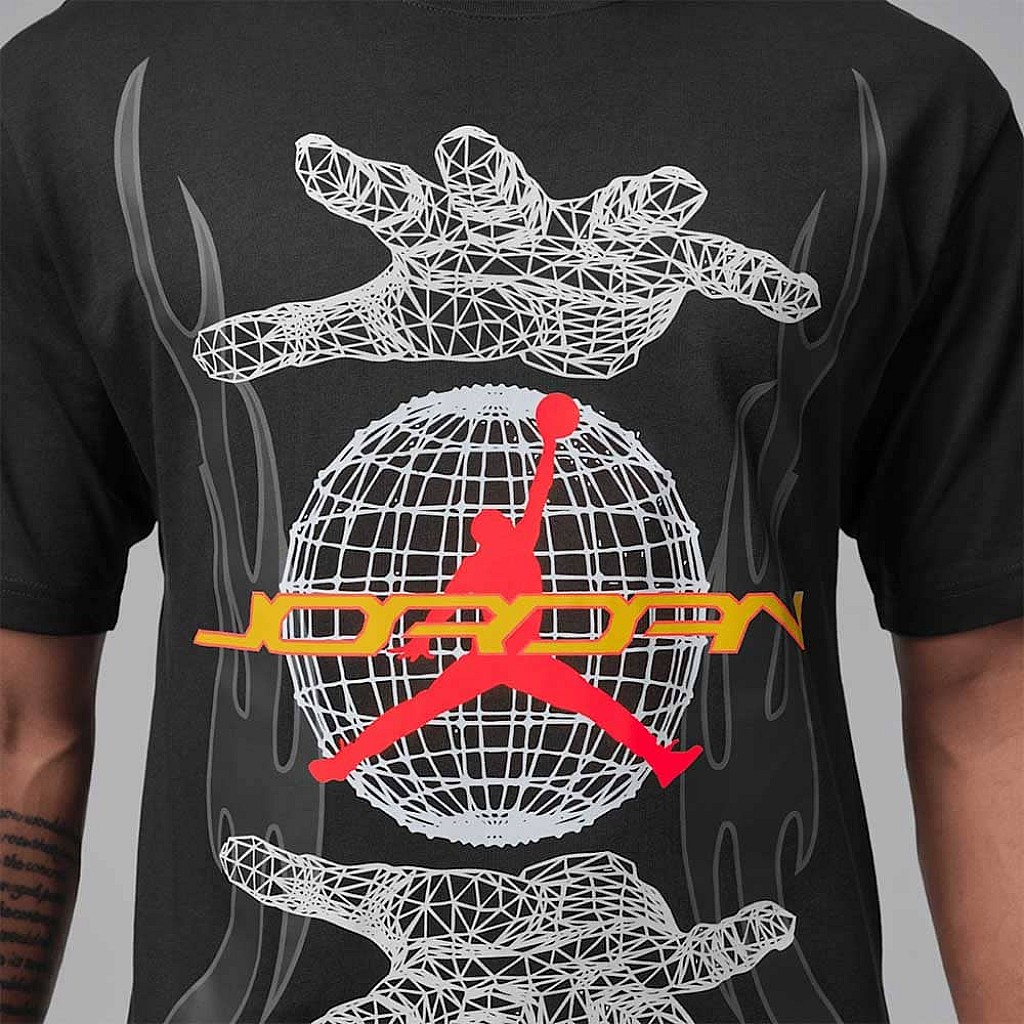 【値下げ】ショーケス МЪЖКА ТЕНИСКА NIKE IQ0786-045 JORDAN HANDS GFX SS CREW ЧЕРНА