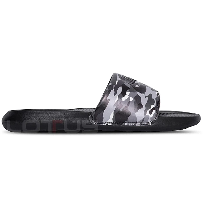 МЪЖКИ ЧЕХЛИ NIKE VICTORI ONE SLIDE PRINT BLACK/CAMO