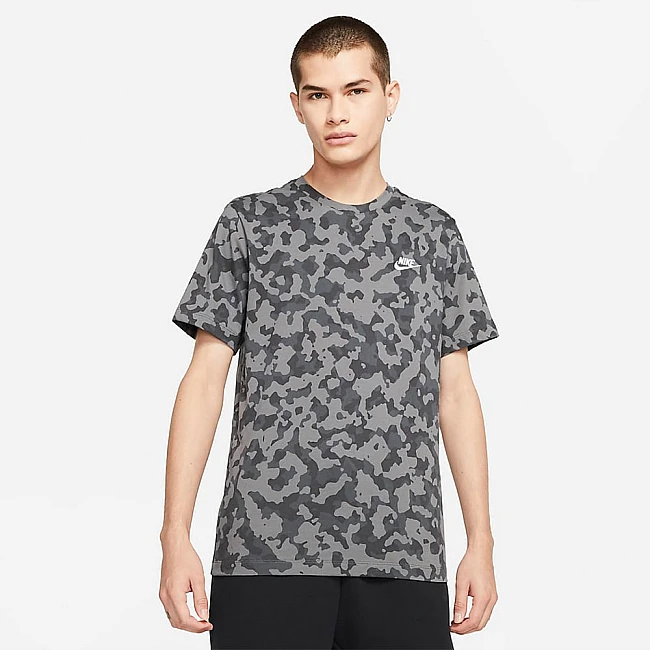 МЪЖКА ТЕНИСКА NIKE NSW TEE CLUB AOP HOOK GREY