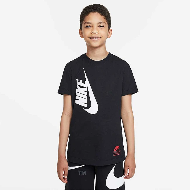 ДЕТСКА ТЕНИСКА ЗА МОМЧЕ NIKE NSW TEE AMPLIFY FA21 BLACK