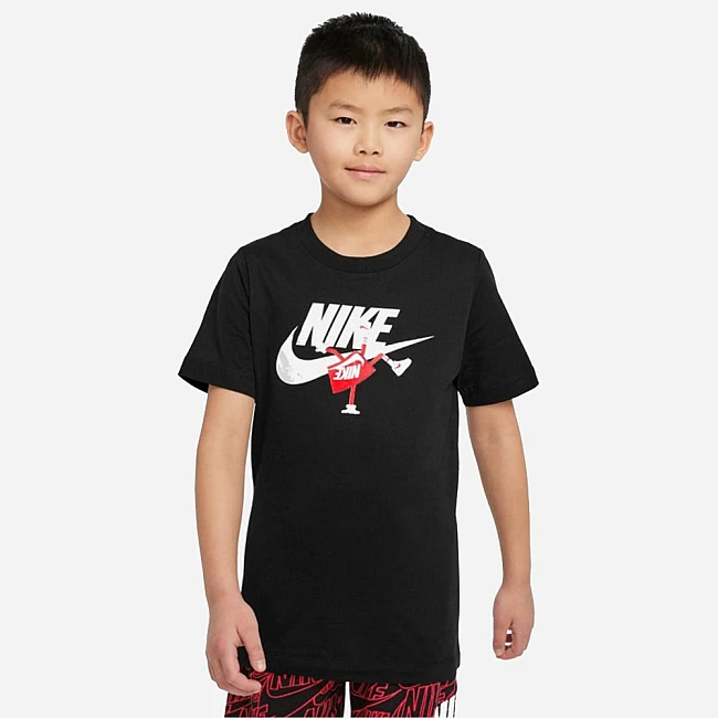 ДЕТСКА ТЕНИСКА ЗА МОМЧЕ NIKE NSW TEE FUTURA BOXY SP22 BLACK