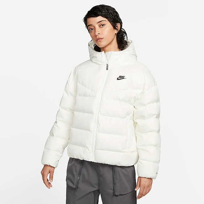 ДАМСКО ЯКЕ NIKE NSW SF DWN WR HD JKT SAIL
