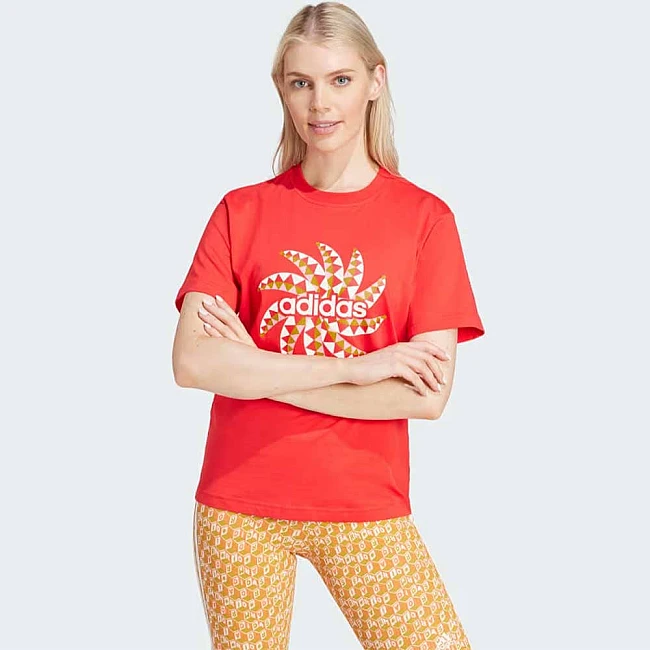 ДАМСКА ТЕНИСКА ADIDAS IQ4486 FARM GFX TEE ЧЕРВЕНА