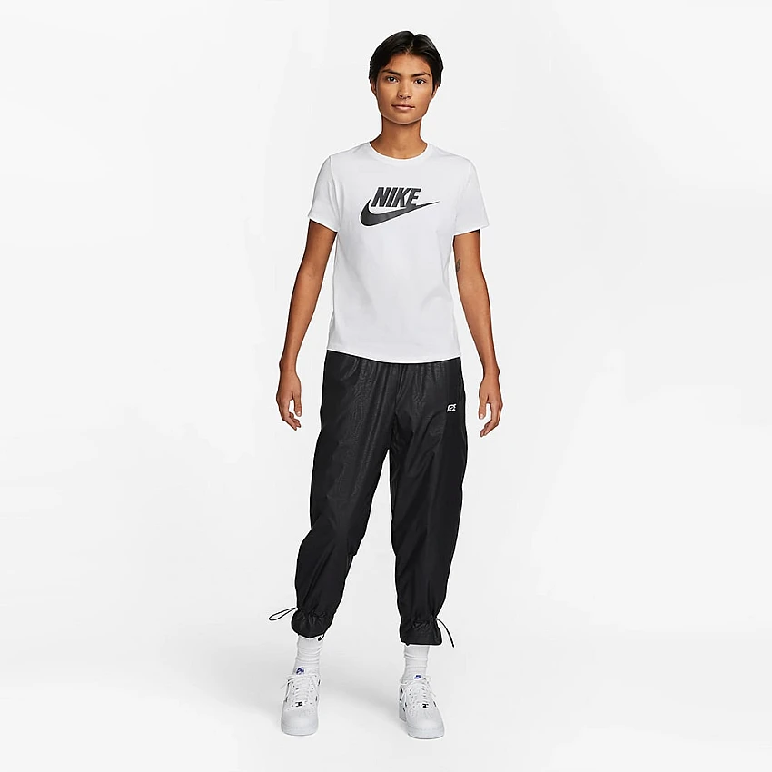 ДАМСКА ТЕНИСКА NIKE NSW CLUB SS TEE ICN FTRA БЯЛА - Lotus Sport ДАМСКА ТЕНИСКА NIKE NSW CLUB SS TEE ICN FTRA БЯЛА
