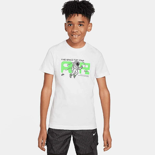 ДЕТСКА ТЕНИСКА ЗА МОМЧЕ NIKE NSW TEE AIR 1 БЯЛА