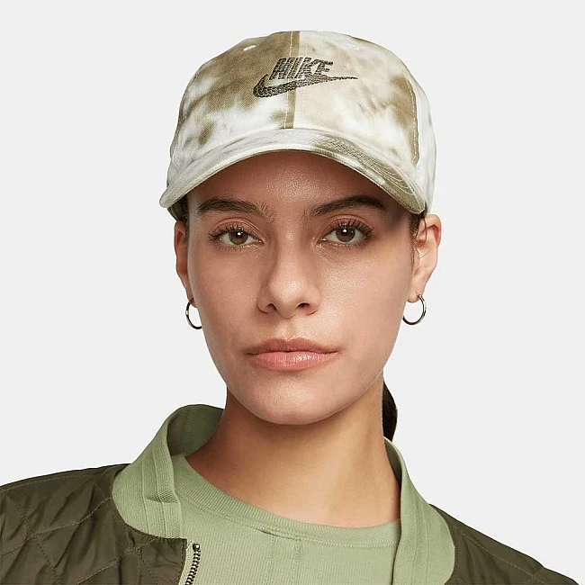 ШАПКА NIKE CLUB CAP U CB SPLSH L БЕЖОВА/ЗЕЛЕНА