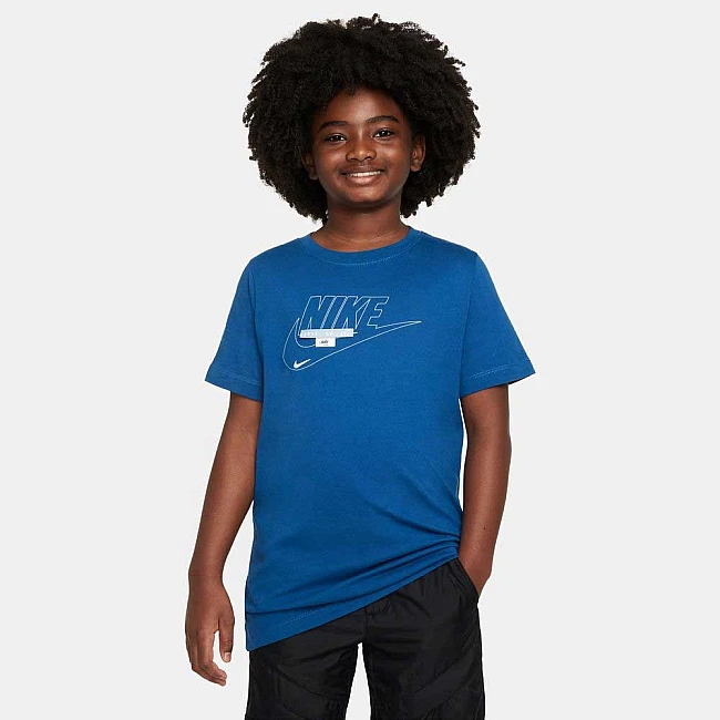 ДЕТСКА ТЕНИСКА ЗА МОМЧЕ NIKE NSW TEECLUB SPECIALTY СИНЯ