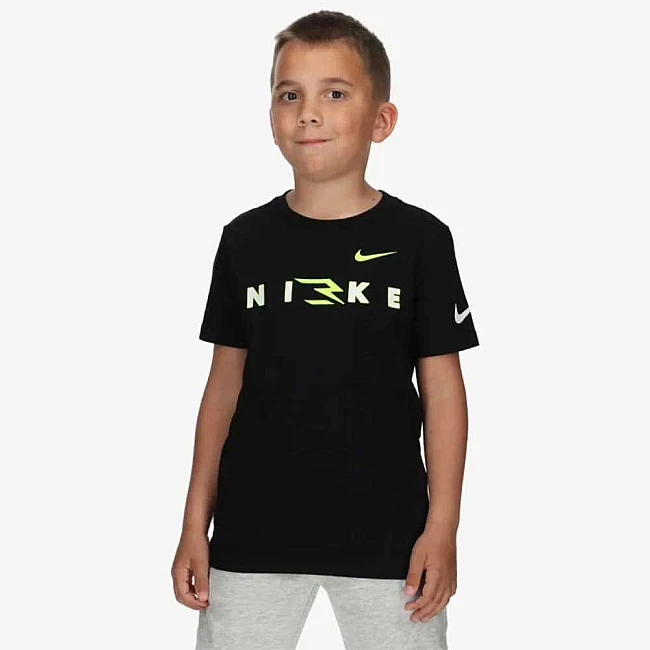 ДЕТСКА ТЕНИСКА ЗА МОМЧЕ NIKE RWB WORDMARK TEE ЧЕРНА