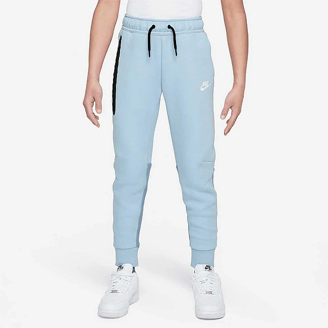 ДЕТСКО ДОЛНИЩЕ ЗА МОМЧЕ NIKE NSW TECH FLC PANT СВЕТЛОСИНЬО/СИВО