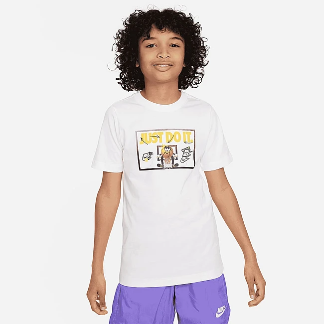 ДЕТСКА ТЕНИСКА ЗА МОМЧЕ NIKE NSW TEE BASKETBALL BALL БЯЛА