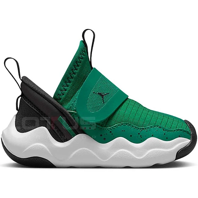 ДЕТСКИ МАРАТОНКИ ЗА МОМЧЕ NIKE DQ9294-300 JORDAN 23/7 BT ЗЕЛЕНИ