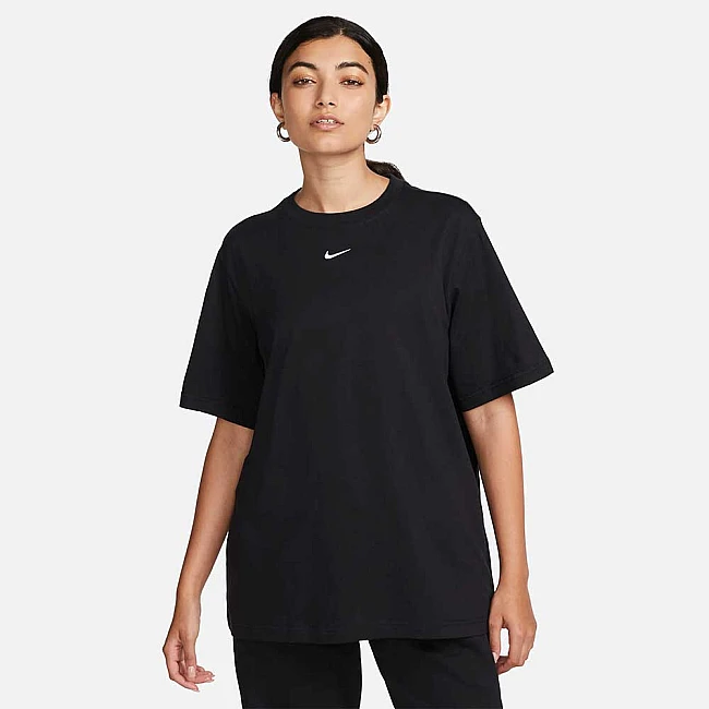 ДАМСКА ТЕНИСКА NIKE FD4149-010 NSW TEE ESSNTL LBR ЧЕРНА