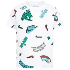 ДЕТСКА ТЕНИСКА ЗА МОМЧЕ NIKE 86M360-001 VARZITY AOP TEE БЯЛА