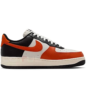 МЪЖКИ ОБУВКИ NIKE HQ4987-010 AIR FORCE 1 '07 LV8 SS ЧЕРНИ/ОРАНЖЕВИ