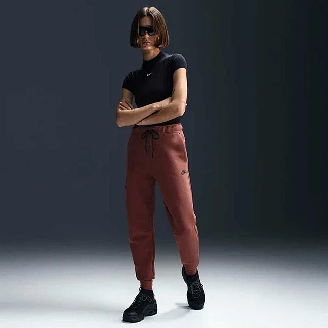 ДАМСКО ДОЛНИЩЕ NIKE HV6779-218 NSW TCH FLC MR JGGER 2 КЕРЕМИДЕНО ЧЕРВЕНО