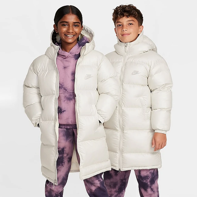 ДЕТСКО ЯКЕ NIKE FD2842-073 NSW TF RPL HGH SYF EO PRK UL БЕЖОВО