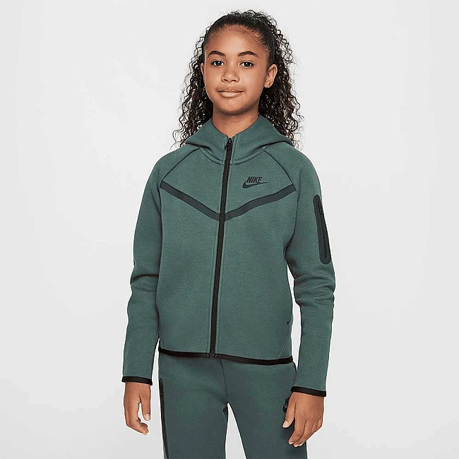 ДЕТСКО ГОРНИЩЕ ЗА МОМИЧЕ NIKE HV8695-338 NSW TCH FLC HD FZ LS ТЪМНОЗЕЛЕНО