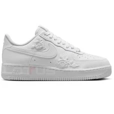 ДАМСКИ ОБУВКИ NIKE HF2016-100 AIR FORCE 1 '07 SE БЕЛИ