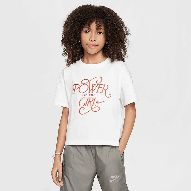 ДЕТСКА ТЕНИСКА ЗА МОМИЧЕ NIKE HM6305-100 NSW TEE POWER БЯЛА