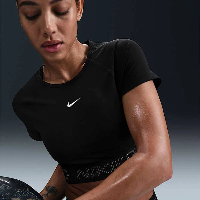 ДАМСКА ТЕНИСКА NIKE HM6369-010 PRO DF SS CROP TOP TT GX ЧЕРНА