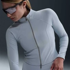 ДАМСКО ГОРНИЩЕ NIKE HV6524-440 NSW JCKT GLS СВЕТЛОСИНЬО