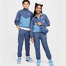 ДЕТСКИ СПОРТЕН ЕКИП ЗА МОМЧЕ NIKE FD3058-491 NSW TRACKSUIT WVN QZ HBR ТЪМНОСИН/СВЕТЛОСИН