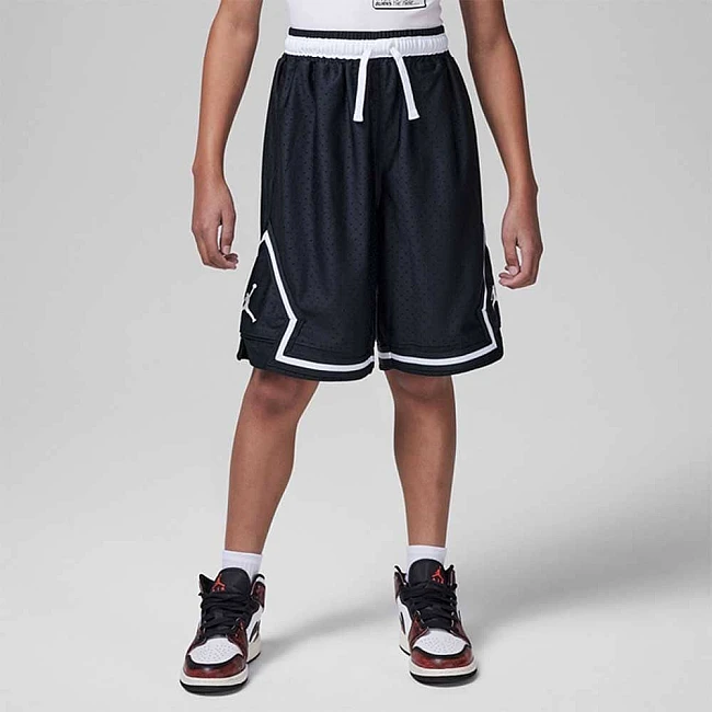 ДЕТСКИ КЪСИ ПАНТАЛОНИ ЗА МОМЧЕ NIKE 95D313-023 JORDAN DF SPORT DIAMOND SHORT ЧЕРНИ
