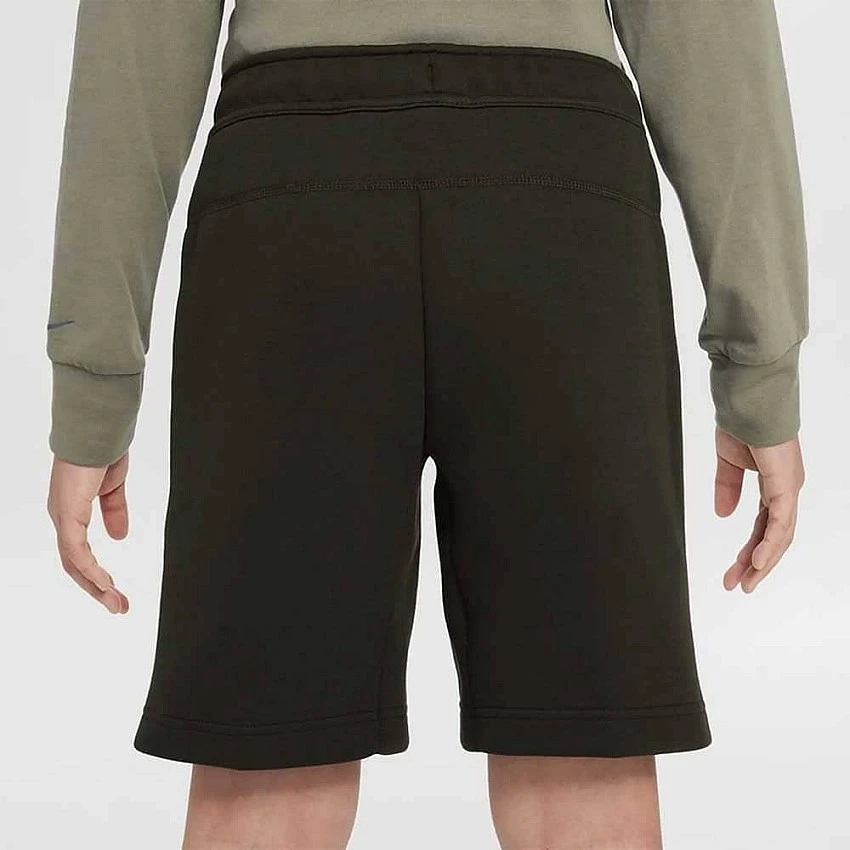 ДЕТСКИ КЪСИ ПАНТАЛОНИ ЗА МОМЧЕ NIKE FD3289-355 NSW TECH FLC SHORT ТЪМНОЗЕЛЕНИ - Lotus Sport ДЕТСКИ КЪСИ ПАНТАЛОНИ ЗА МОМЧЕ NIKE FD3289-355 NSW TECH FLC SHORT ТЪМНОЗЕЛЕНИ