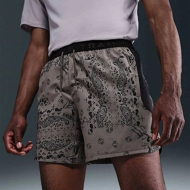 МЪЖКИ КЪСИ ПАНТАЛОНИ NIKE HJ4174-289 DF TRAIL AOP 6IN BRF SHRT СИВО-КАФЯВИ