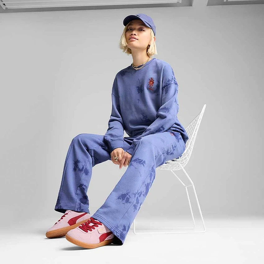 ДАМСКО ДОЛНИЩЕ PUMA 62981846 WARDROBE ESS FLORAL PACK WASHED STRAIGHT SWEATPANTS TR OP СИНЬО - Lotus Sport ДАМСКО ДОЛНИЩЕ PUMA 62981846 WARDROBE ESS FLORAL PACK WASHED STRAIGHT SWEATPANTS TR OP СИНЬО