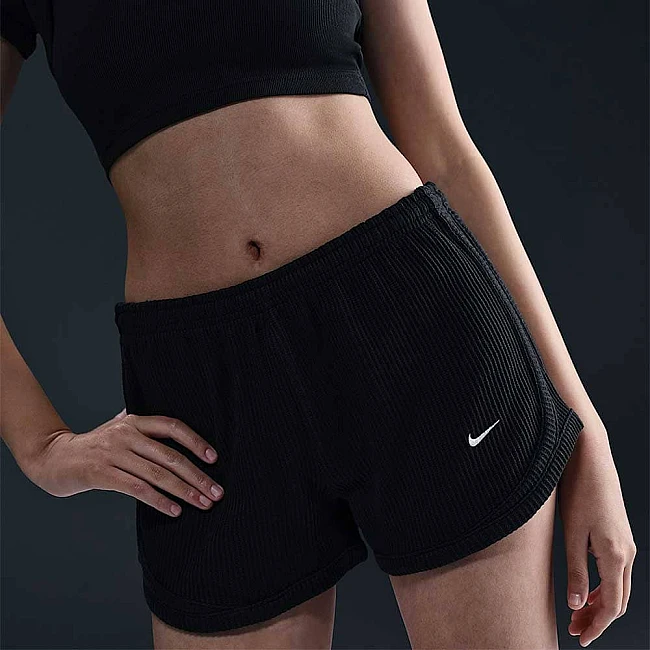 ДАМСКИ КЪСИ ПАНТАЛОНИ NIKE HJ3842-011 NSW CHLL WFL MR 3IN SHORT ЧЕРНИ