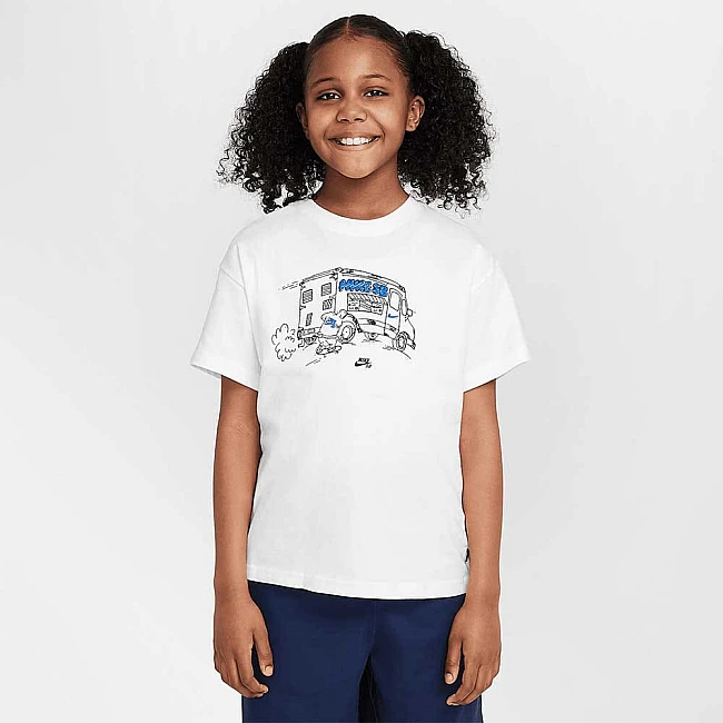 ДЕТСКА ТЕНИСКА ЗА МОМЧЕ NIKE HQ3226-100 SB TEE БЯЛА